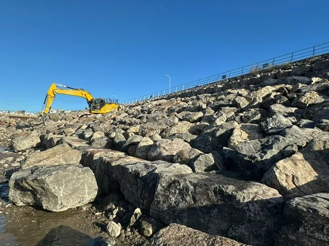 SA1 - Revetment Improvement Works at the Lock