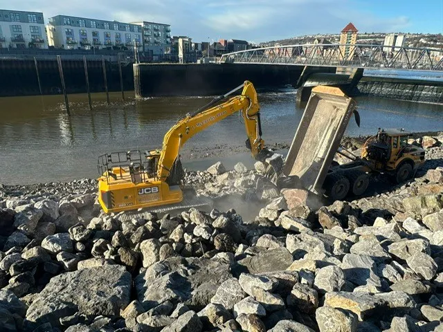 SA1 - Revetment Improvement Works at the Lock